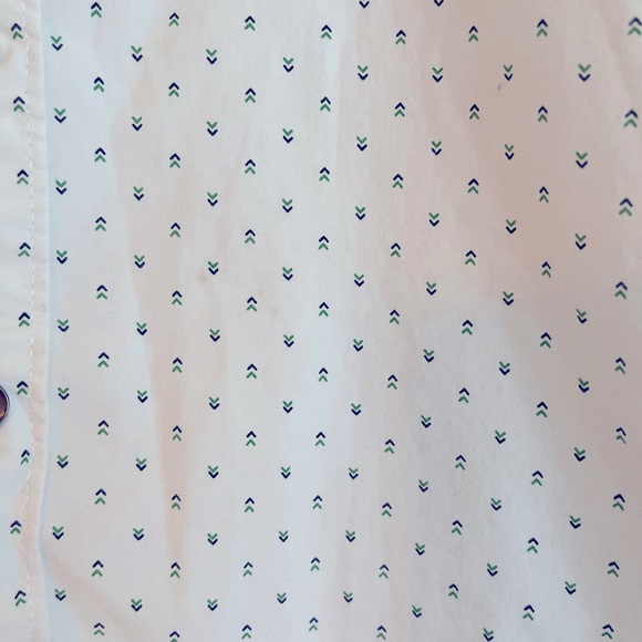 Kenneth Cole Short Sleeve Button Down - Picture 3 of 3